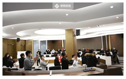 銷售精英商務(wù)禮儀運(yùn)用之道——智朔咨詢助力浙江企業(yè)提升專業(yè)形象